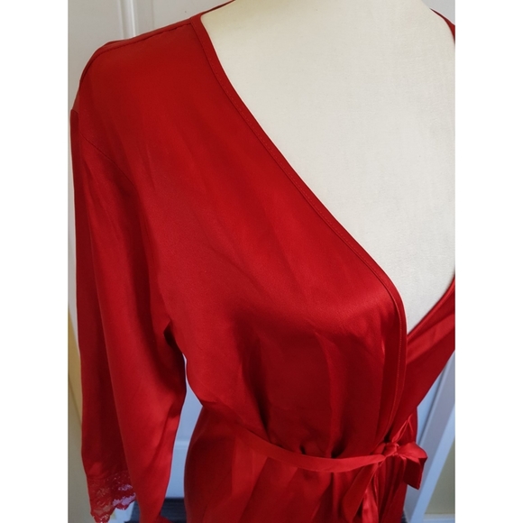 Calvin Klein Red Satin Robe - Picture 2 of 16